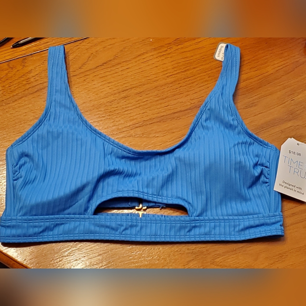 Time & Tru swimsuit top, sz L, blue with straps & front cutout. Gold metal hooks
